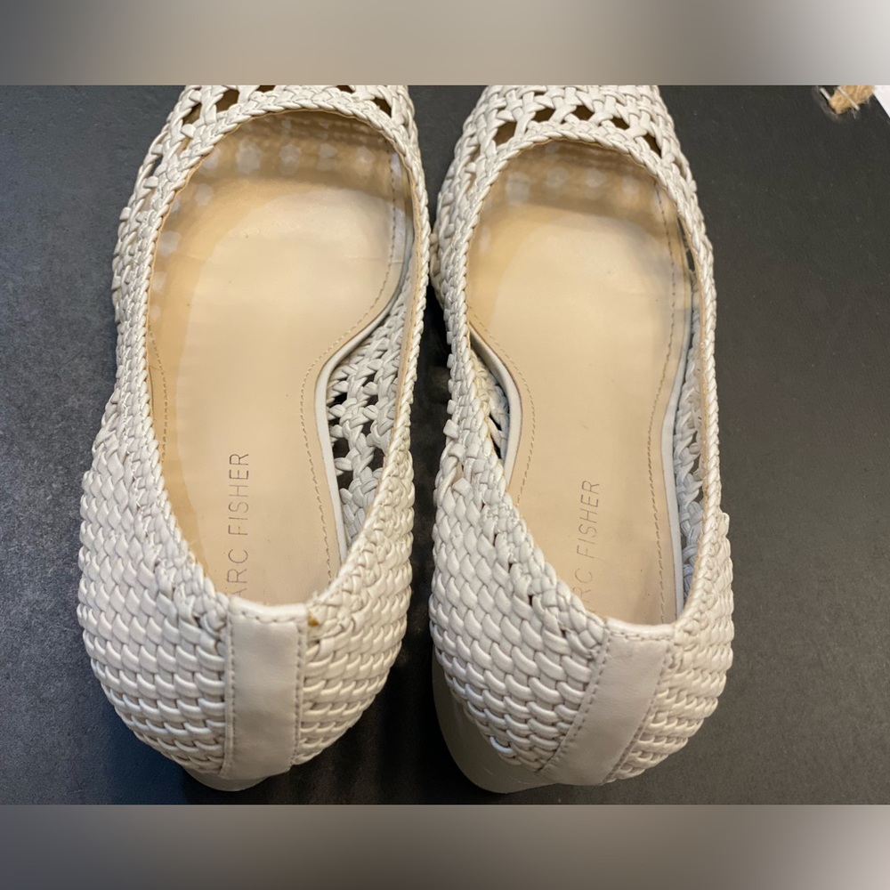 Marc Fisher Viviane woven off white women’s Size 6.5M excellent condition clean - Picture 5 of 7